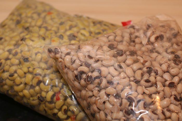 Scoor je black eye beans bij de lokale toko. "Lekkal lekkal."