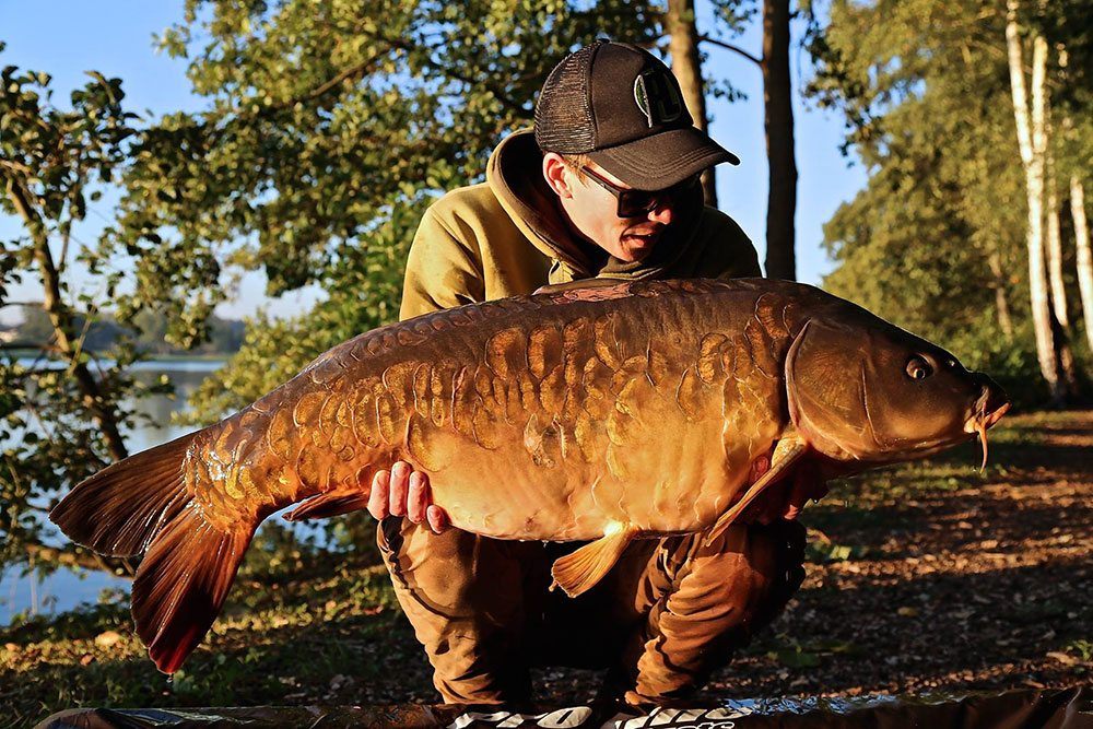 Dimitri Fannes was de hele week stevig op dreef. Dit was zijn allermooiste karper!