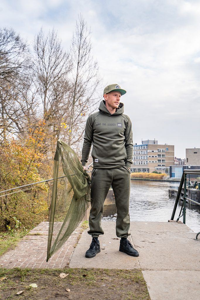 KWO Live The Search Tracksuit