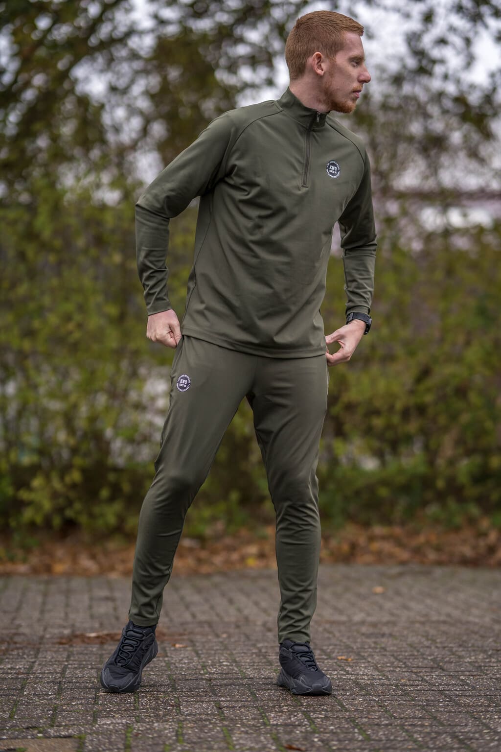 KWO trainingspak legergroen